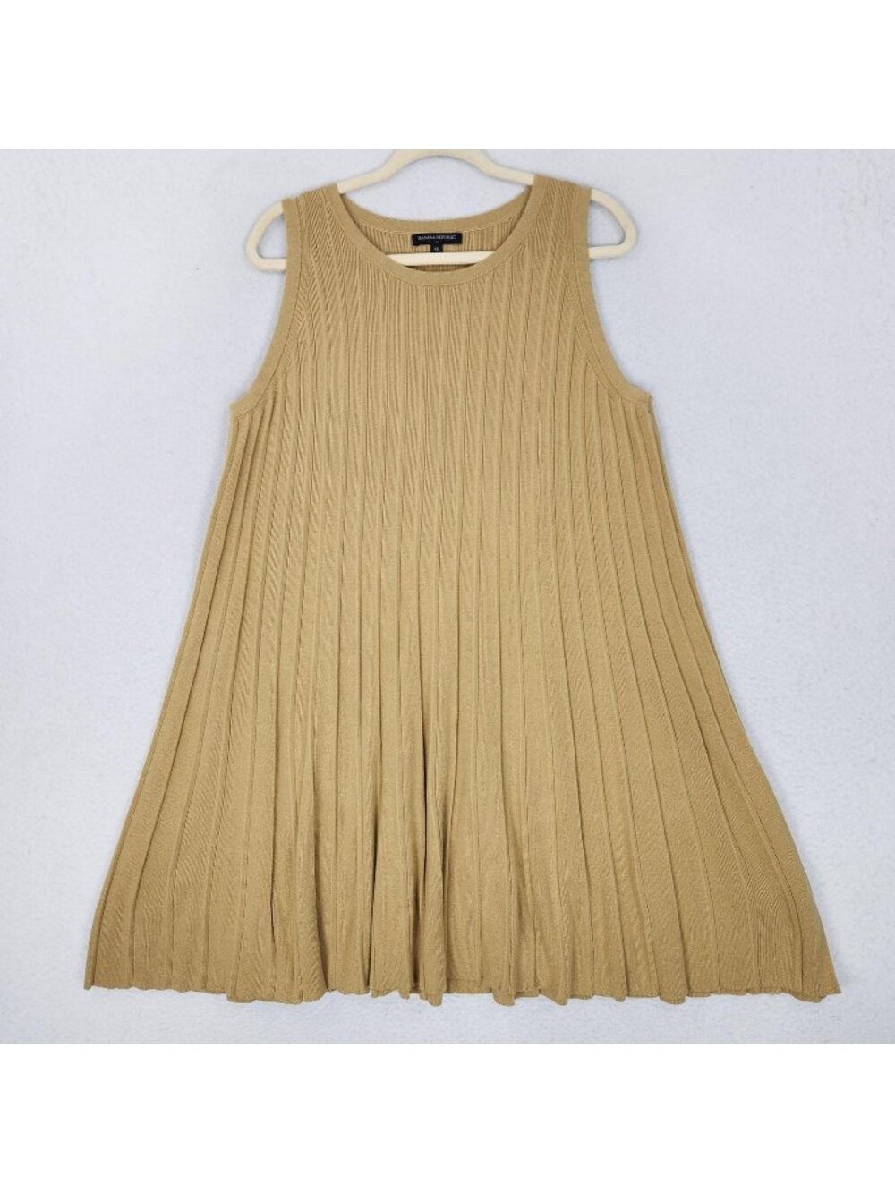 Banana Republic Dress Womens XL Beige Ribbed Knit Sleeveless Swing Sweater